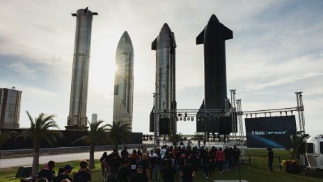 SpaceX очаква 15 млрд. долара приходи за 2024 г.