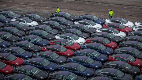 Индия може да намали митата върху вноса, за да привлече Tesla като производител