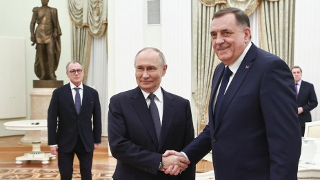 Босненският сръбски лидер Милорад Додик е избягал в Москва, за да избегне арест