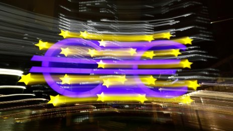 Еврозоната ще се разшири с под 1% тази година