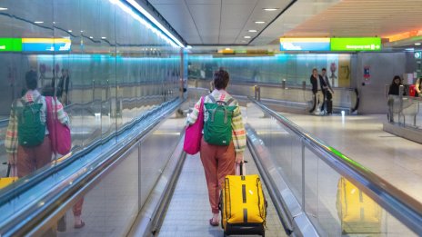 Високите цени на почивките във Великобритания поддържат и инфлацията висока