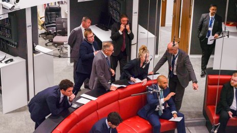 Бюджетните сътресения във Великобритания пропуснаха борсите в континентална Европа