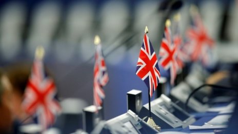 Хаосът около Brexit засили европодкрепата, смята Весела Чернева 