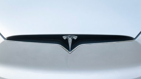 Tesla сви цената на своя Model Y с 3 хил. долара