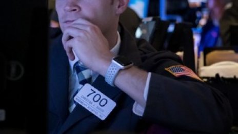 Dow Jones се срина с над 600 пункта и заличи целия си ръст за януари