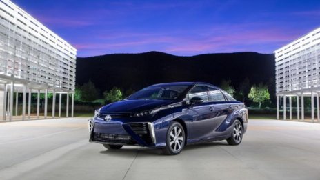Водородната Toyota - над 500 км с едно зареждане