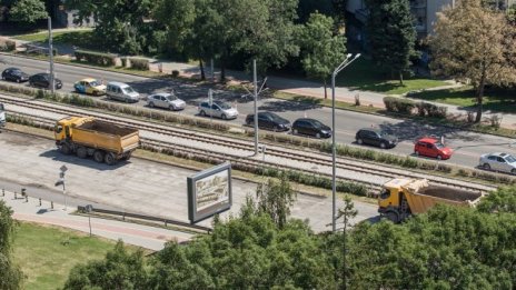 Ремонти затварят отсечки от ключови булеварди в София