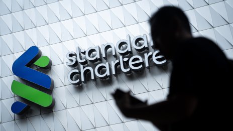 StanChart обяви обратно изкупуване за 1 млрд. долара след 18% ръст на печалбата