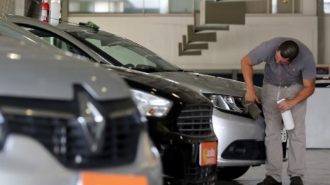 Германският пазар на автомобили отново се свива 