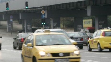 М-Тел пуска таблети за таксита