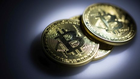 Разпродажбата на биткойна притиска цената още по-близо до 30-те хиляди