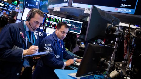 Надеждите за сделка за тавана на дълга на САЩ оцветяват в зелено Wall Street*