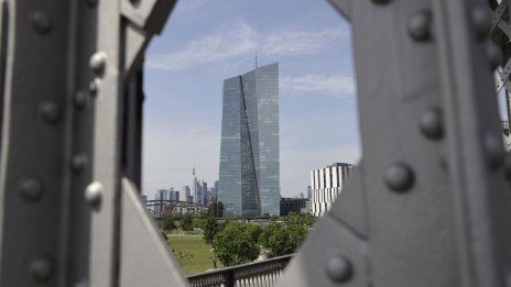 Търговците с опции залагат на двойно по-бързи съкращения на лихвите от ЕЦБ