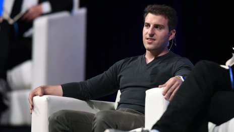 Airbnb поглежда към имоти за по-дългосрочен наем