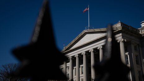 Властите в САЩ предприеха спешни мерки след краха на Silicon Valley Bank