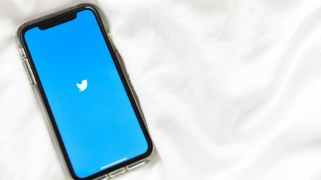 Twitter тества реклами в конкурента си на "Stories"