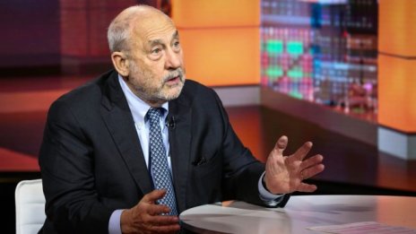 Стиглиц: Светът повече не може да толерира данъчните убежища