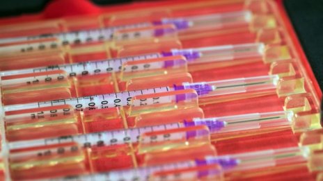 Ще действат ли ваксините при омикрон варианта на коронавируса?