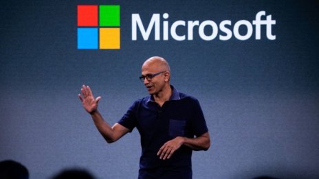 Сатя Надела продаде половината от акциите си в Microsoft