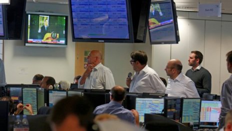 Лондонският индекс FTSE отчете спад от 0,5% в очакване на решението на Фед