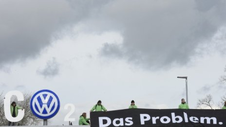 Широко затворените очи на една индустрия