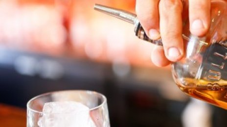 Износителите на американско уиски страдат заради митата