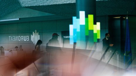 Европейският бенчмарк Stoxx 600 достигна двегодишен връх