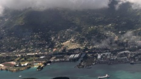 Най-ваксинираната страна в света връща ограничения заради ръст на заразените с COVID