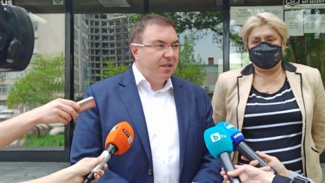 През май България иска да прави по 50 000 ваксинации на ден