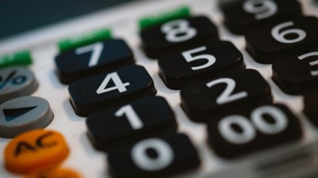 Финансовото министерство очаква бюджетен излишък от 1,3 млрд. лв. към април