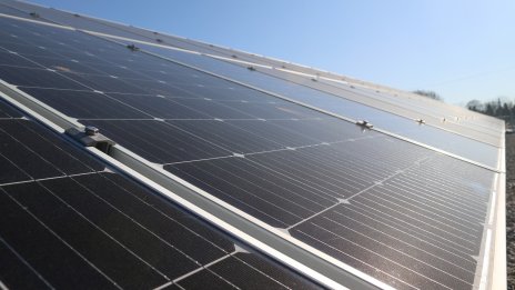 Как се развива пазарът на гаранции за произход на енергия от ВЕИ в България?