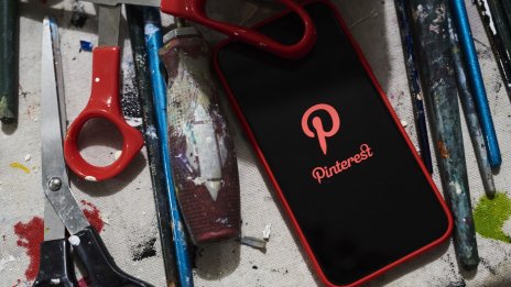 Акциите на Pinterest се сринаха с 16% след разочароващ отчет  