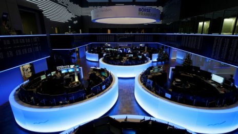 Негативно настроение завладя европейските пазари преди форума в Давос