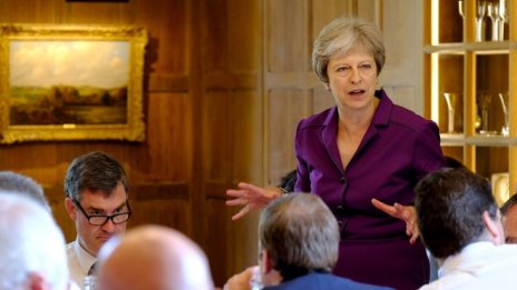 Мей си осигури обща позиция на кабинета за плана ѝ за Brexit