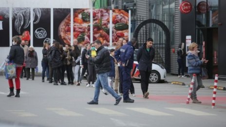 Социолог: Фокусът на безпокойството се измества от здравето към икономиката