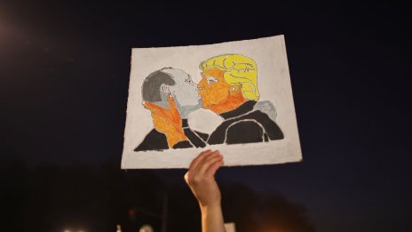 За Тръмп може да се окаже опасно да вярва, че Путин е луд