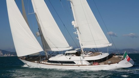 Мърдок продава 58-метровата си яхта за 29,7 млн. долара