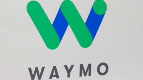 Alphabet стартира рекламна кампания за автономните коли