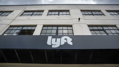 Lyft и Waymo ще разположат съвместно роботаксита в столицата на Тенеси
