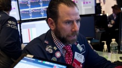 Червената вълна на Wall Street продължава в началото на седмицата* 