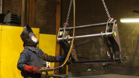 Безработицата във Великобритания се сви до 48-годишно дъно