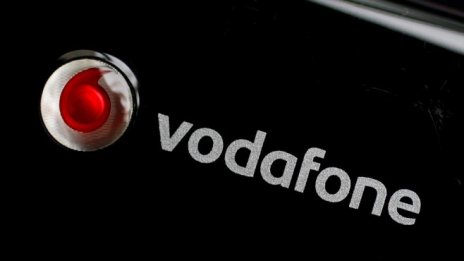 Новият лидер на Vodafone продължава съкращаването на разходите