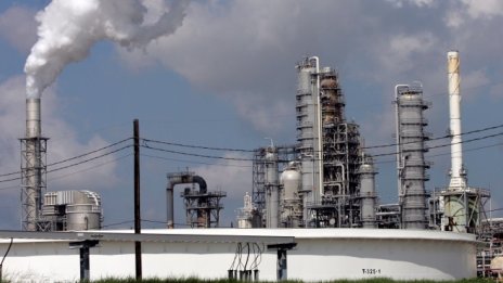 Chevron и Exxon Mobil обмислят да се включат в наддаването за Endeavor Energy