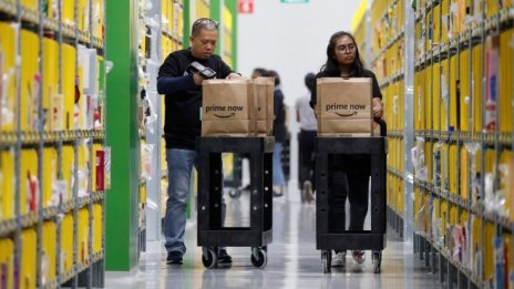 Amazon е продал над 5 млрд. стоки през Prime миналата година