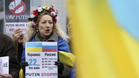 Последиците от Кримската криза разклащат баланса на великите сили