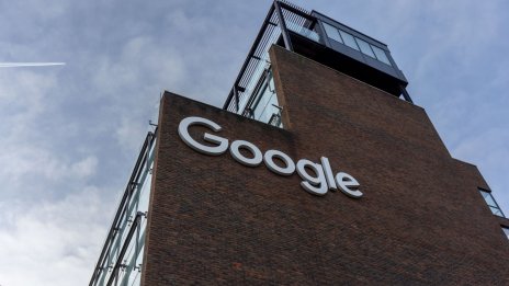 Google трябва да премахва "очевидно неточни данни" от резултатите в търсачката си