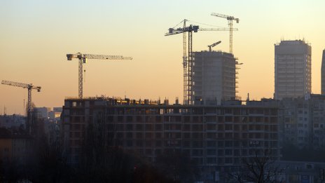 Строителството у нас се върна към годишен растеж за първи път от три месеца