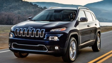 Нова трансмисия бави Jeep Cherokee