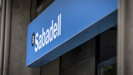 Испански регулатор одобри офертата на BBVA за Banco Sabadel