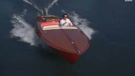 Единствената моторна лодка BMW 507 се върна във водата